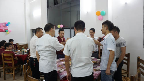 快乐相伴——第三季度富轩员工生日Party完美落幕 快乐相伴——第三季度富轩员工生日Party完美落幕